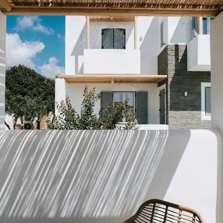 Luxury Apartment *