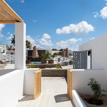 Luxury Apartment *